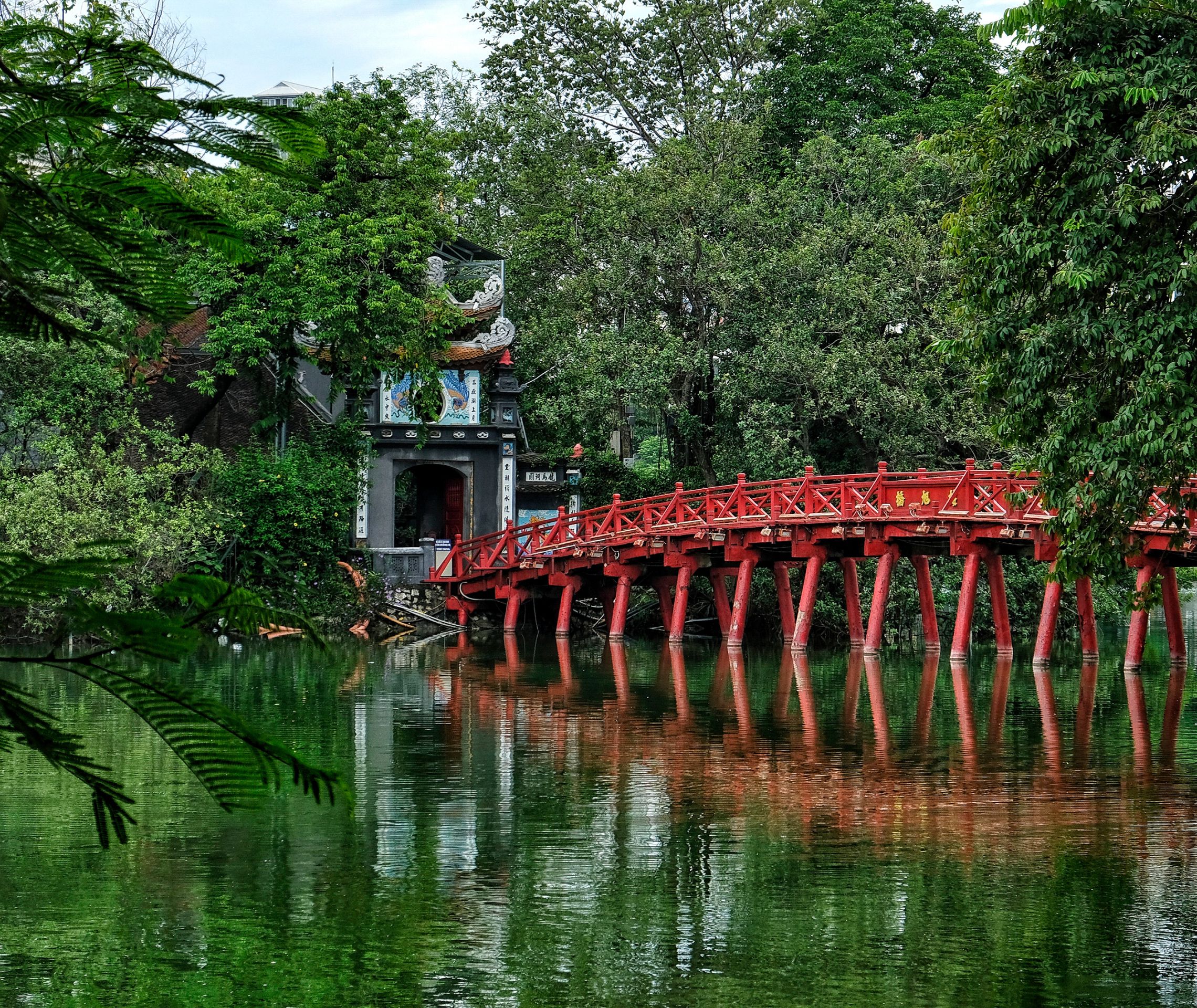 Đà Nẵng và Hà Nội thu hút sự quan tâm của du khách - 2