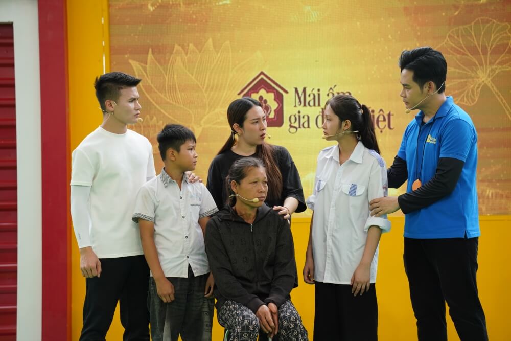 Mái ấm gia đình Việt trao gần 2.3 tỷ đồng khi ghi hình tại Bắc Giang - 4