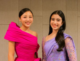  - Văn Mai Hương hát cùng công chúa Campuchia Norodom Jenna tại sự kiện quốc tế