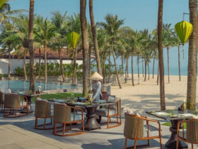  - Khu nghỉ dưỡng Four Seasons The Nam Hải được tạp chí Travel + Leisure vinh danh