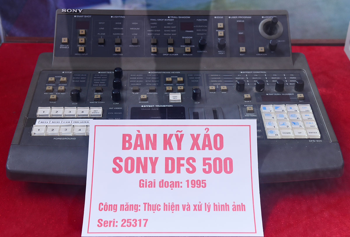 trung bay tu lieu quy ve 100 nam bao chi cach mang viet nam - 7