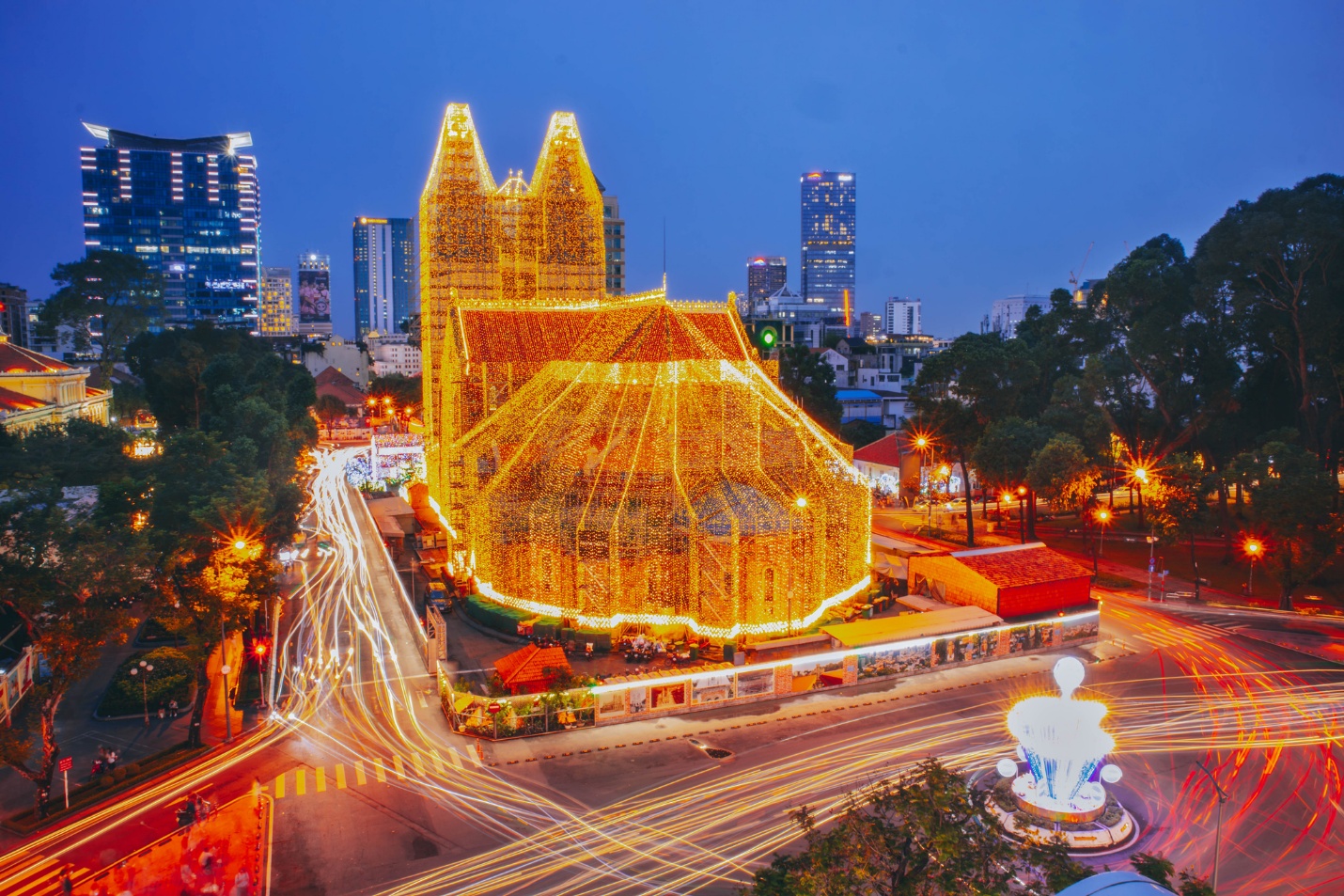 hoang hon tp.hcm: net diu dang an sau dong xe voi va - 4