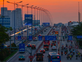 - Hoàng hôn TP.HCM: Nét dịu dàng ẩn sau dòng xe vội vã
