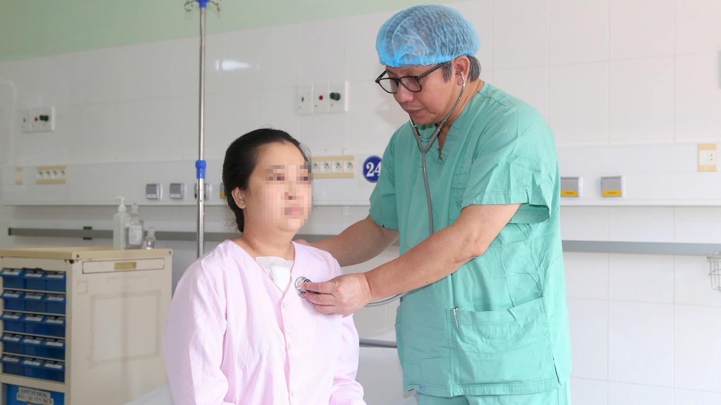 Một trái tim vượt ngàn dặm về Huế mang theo sự sống, tình yêu thương - 2