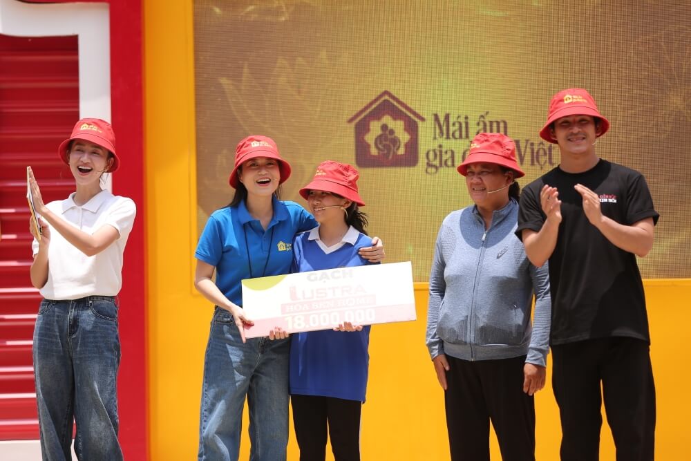 Lâm Vỹ Dạ khóc nức nở: Con tôi 14 tuổi nhưng chưa bao giờ tôi dám để con ở một mình trong nhà - 8