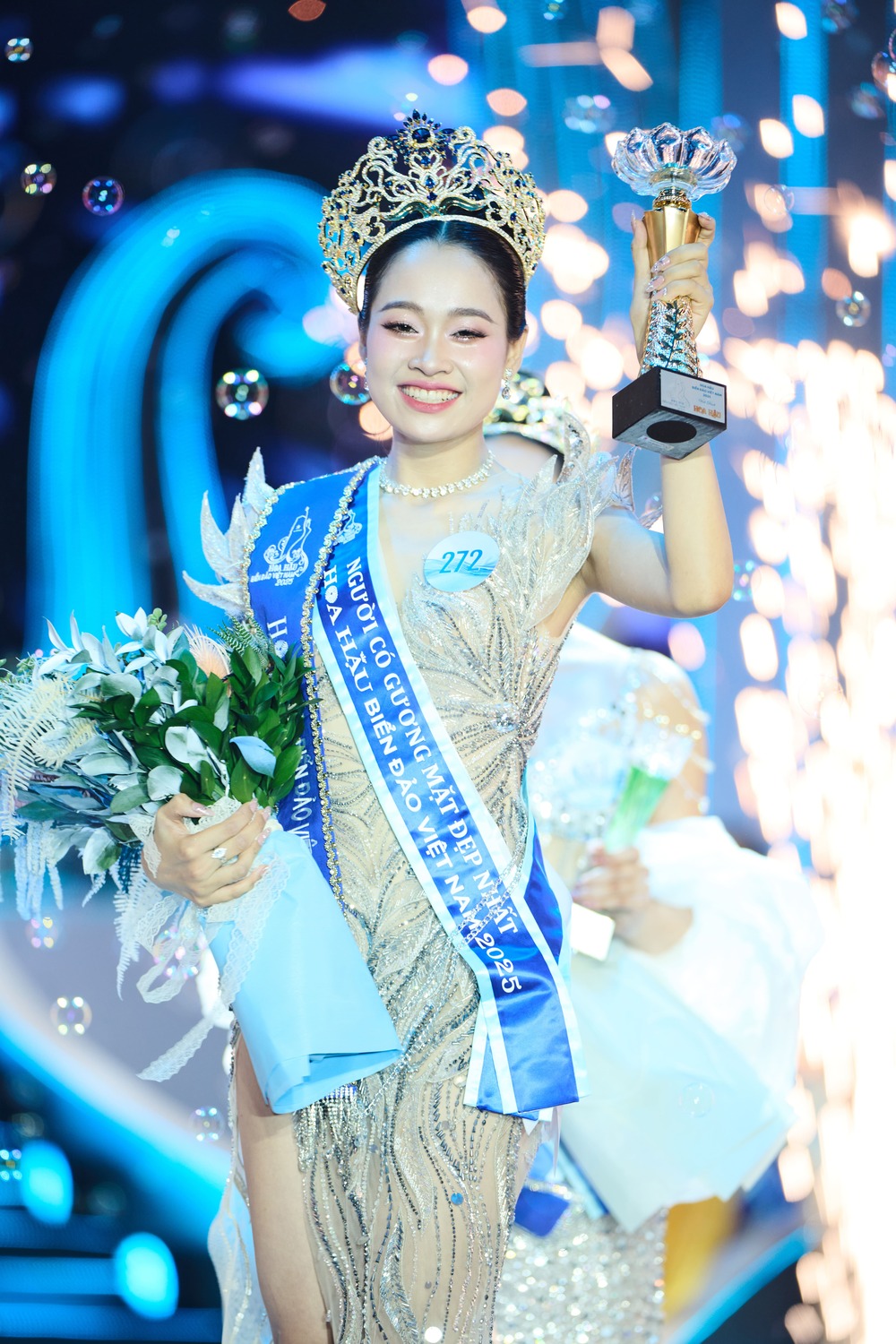 Nguyễn Thị Mỹ Linh đăng quang Hoa hậu Biển đảo Việt Nam - 2
