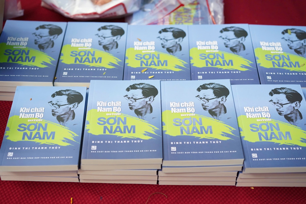 khi chat nam bo: cuoc tro ve day cam xuc voi van chuong son nam - 2