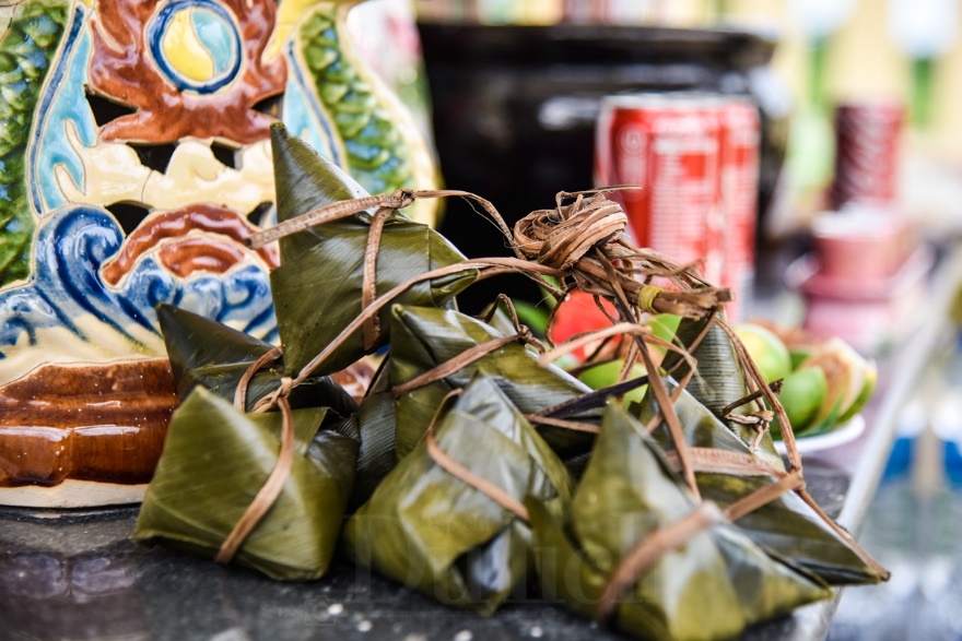 Cùng cô Bảy Ôi chăm chút gói ngọt bùi trong từng chiếc bánh ú tro ngày Tết - 9