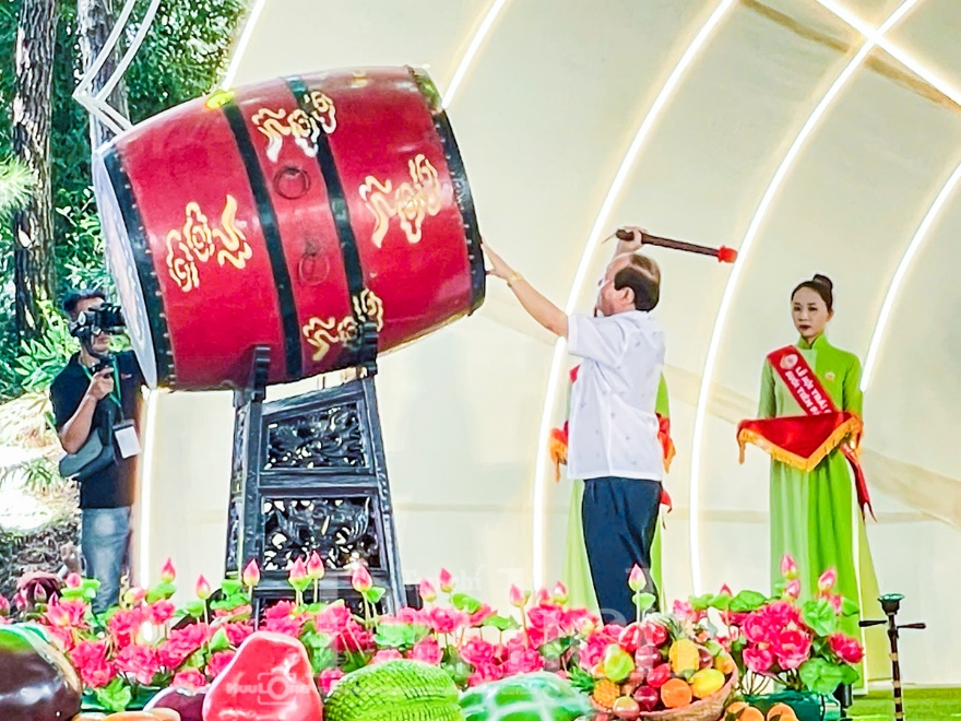 Gần 3 vạn du khách trong ngày đầu khai mạc Lễ hội trái cây Nam bộ - 4