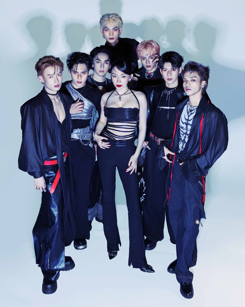 Đội hình “The Burners” lộ diện: Tóc Tiên chơi lớn với concept gothic đậm màu Kpop - 1