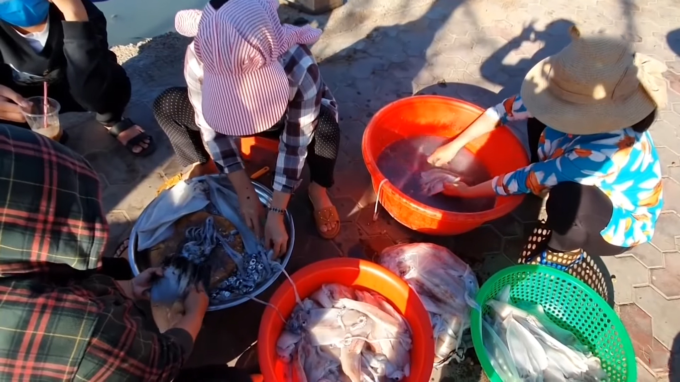 Điều gì làm nên mực một nắng Phan Thiết ngon nhất thế giới? - 2