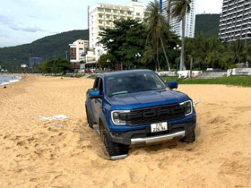  - Điều khiển ô tô xuống bãi biển, bị phạt 6 triệu đồng và trừ 2 điểm