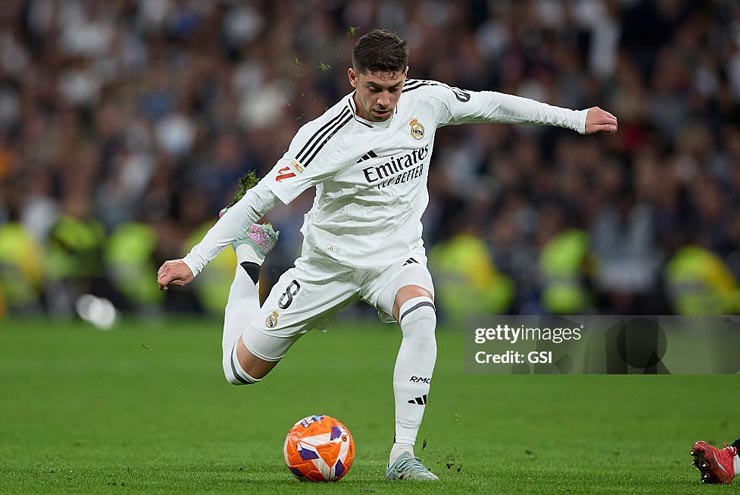 Valverde trước thời cơ lịch sử ở Real: Trở thành "đại ca" mới, HLV Alonso nâng tầm - 1