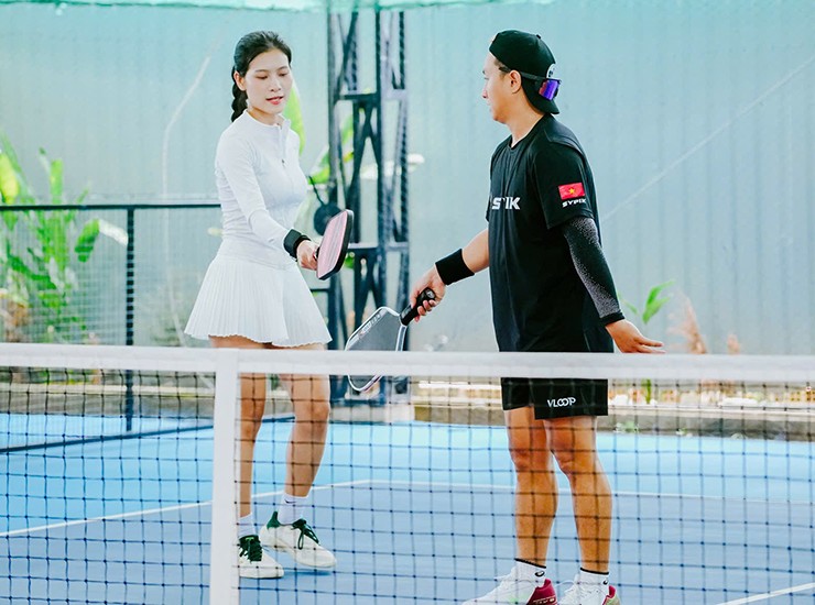 Hot girl làng gym thi tài pickleball với nam, Vinh Hiển và Phúc Huỳnh vô địch gây sốt - 2