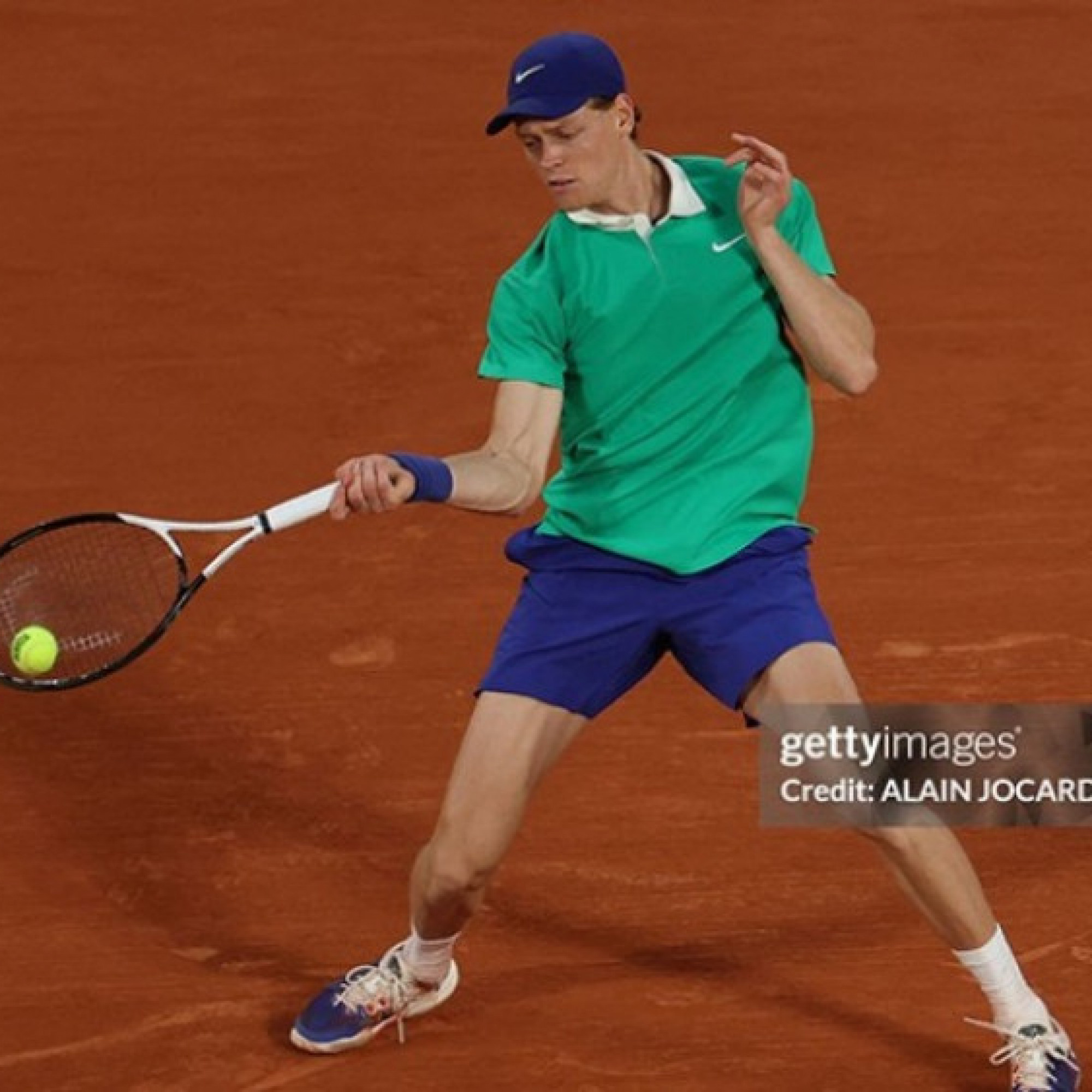  - Video tennis Sinner - Rublev: Thẳng tiến tứ kết (Roland Garros)