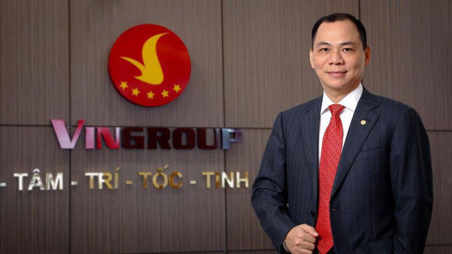 Ông Phạm Nhật Vượng chuyển nhượng 48 triệu cổ phiếu Vingroup, thúc đẩy đại dự án đường sắt siêu tốc VinSpeed - 1