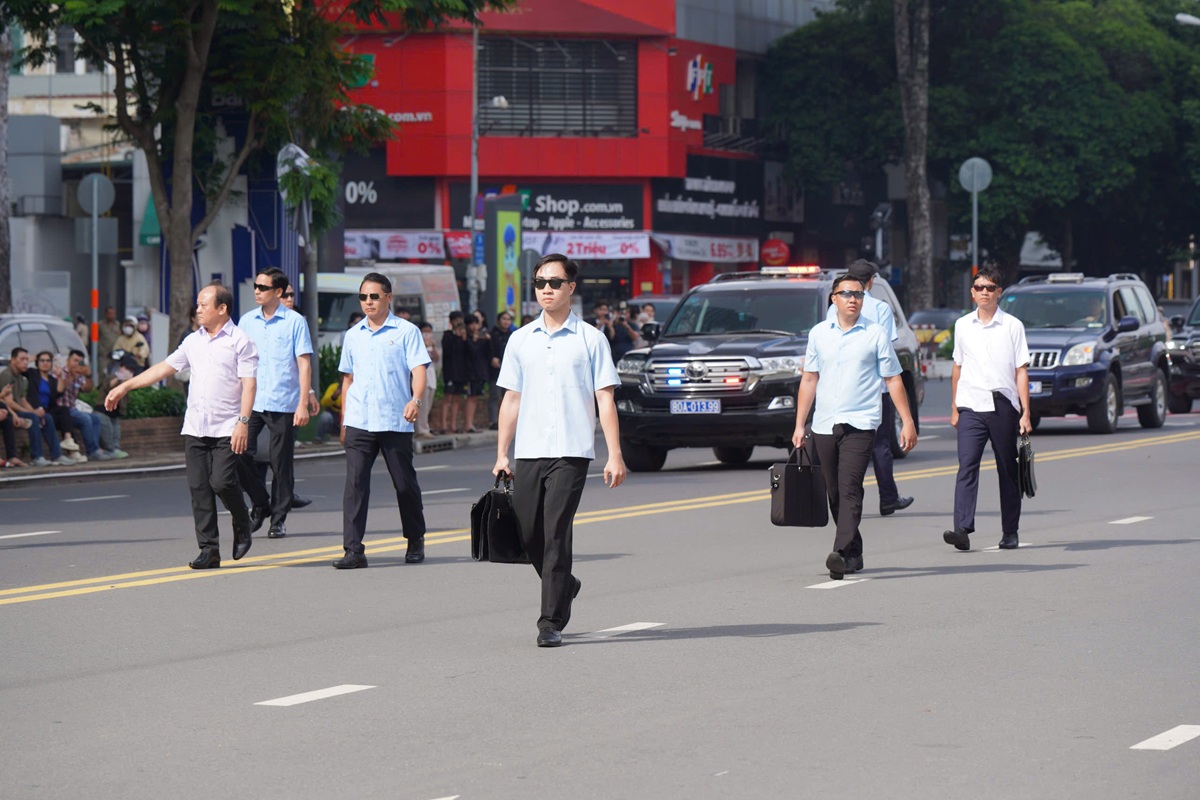 san sang cho ‘vinh quang cong an nhan dan’: dien tap bao ve nguyen thu tai quan 1 - 11