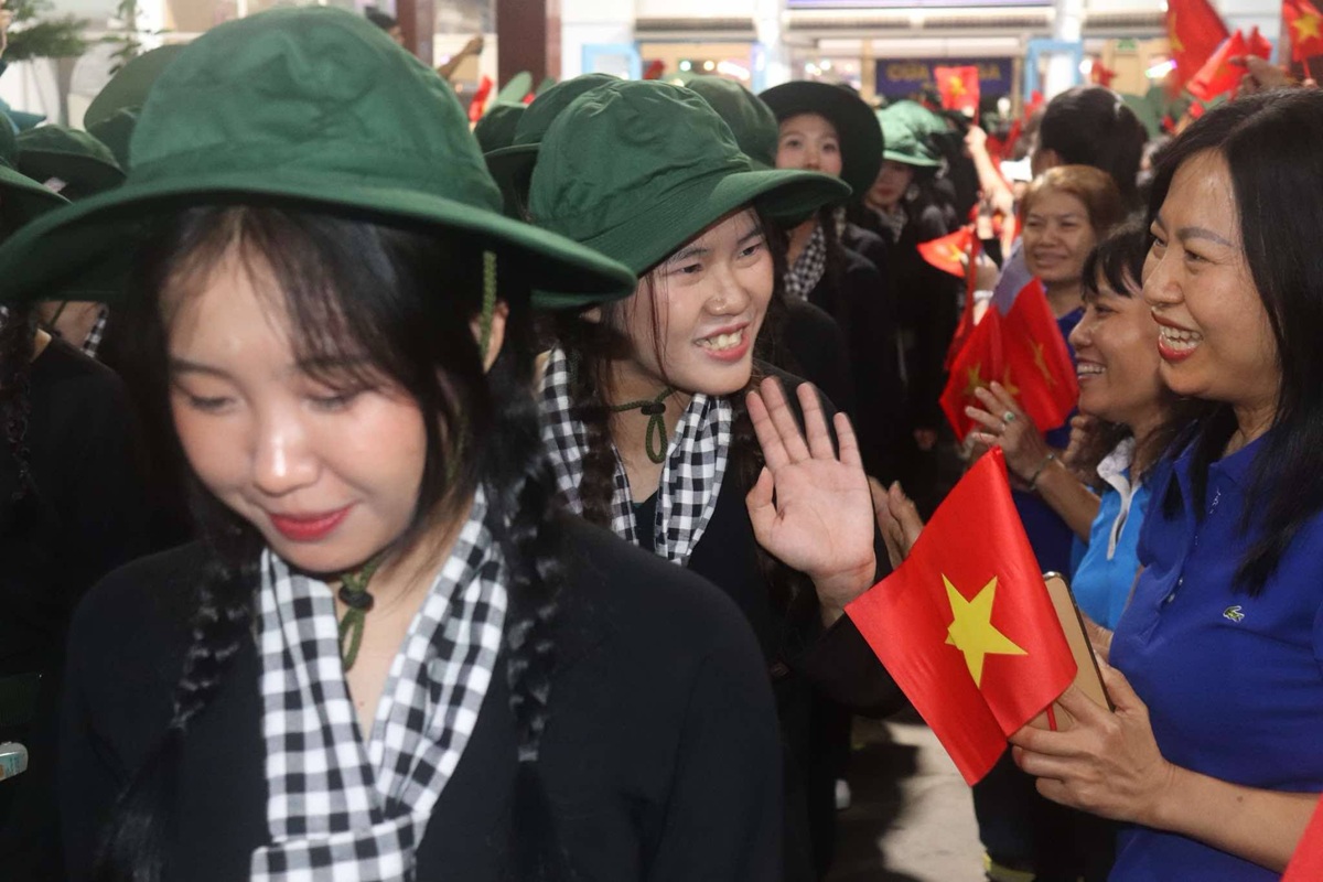 hanh trang ra thu do: niem tin, tu hao va loi hua danh du cua nguoi linh tre - 8