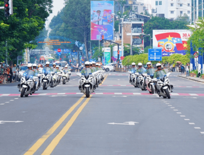  - Sẵn sàng cho ‘Vinh quang Công an nhân dân’: Diễn tập bảo vệ nguyên thủ tại Quận 1