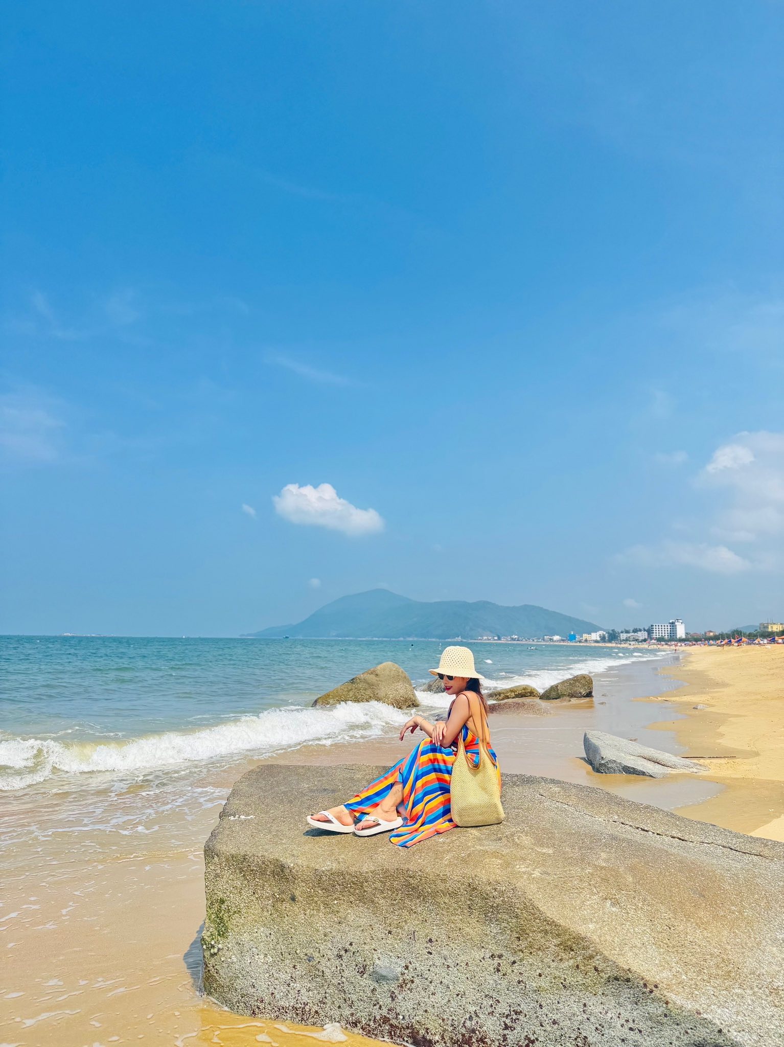 Nữ du khách phượt ô tô từ Hà Nội vào Huế - 19