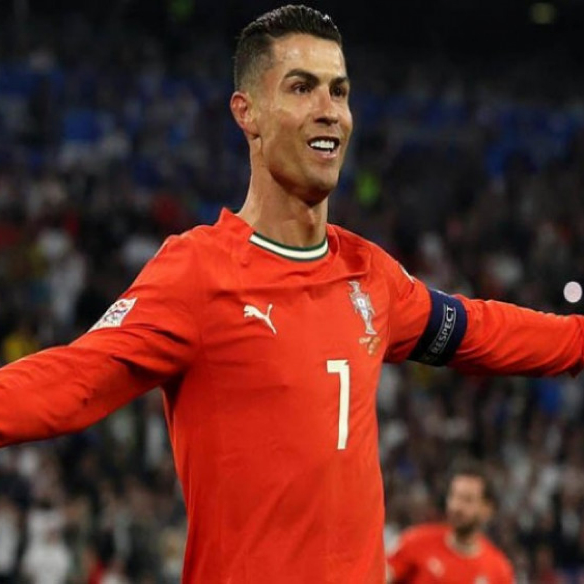  - Đỉnh cao Ronaldo tuổi 40 giúp Bồ Đào Nha mơ vinh quang châu Âu, sao trẻ ghi dấu ấn