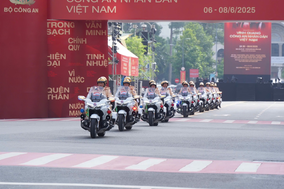 sang nay, hang ngan nguoi di xem dien tap bao ve nguyen thu - 13