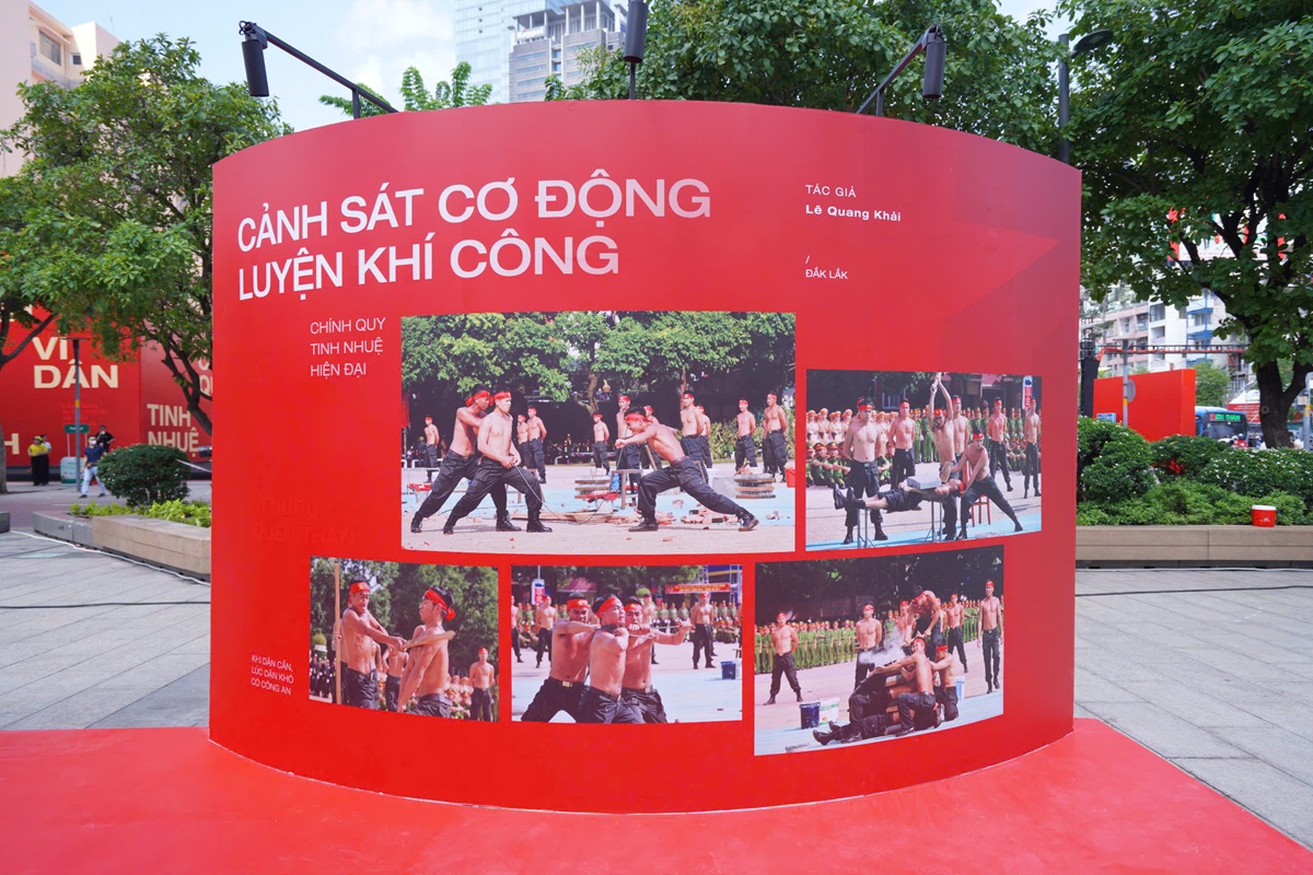 ‘doi nang’ de cho lay ve gala am nhac vinh quang cong an nhan dan viet nam - 6