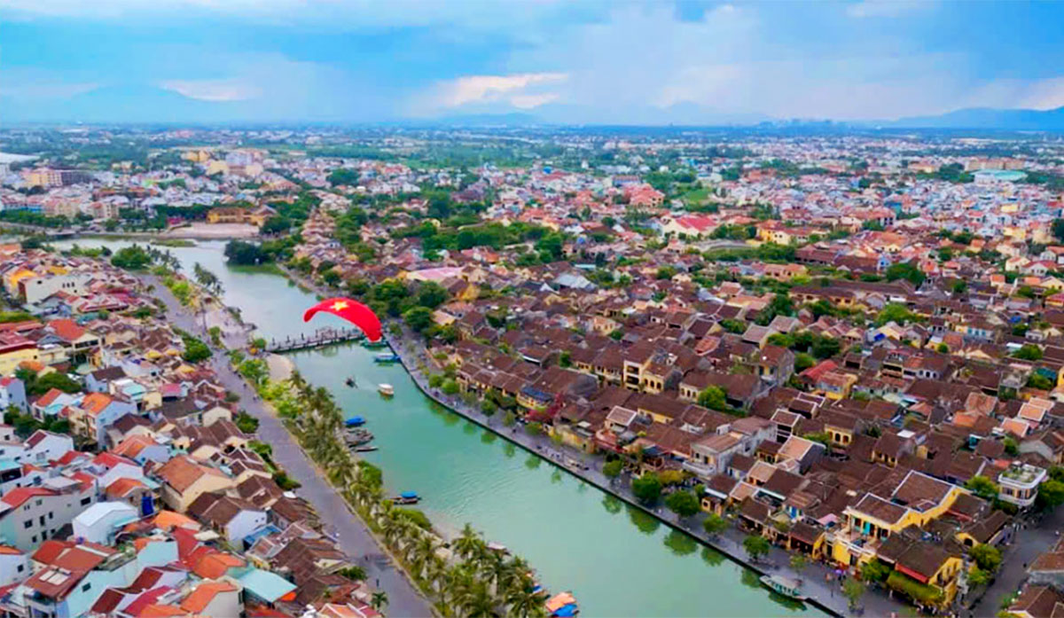 thi dau du luon ‘bay qua mien di san’ o pho co hoi an - 1