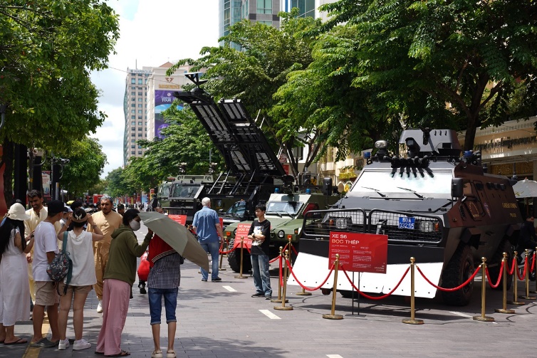 dan xe boc thep, thiet bi dac chung 