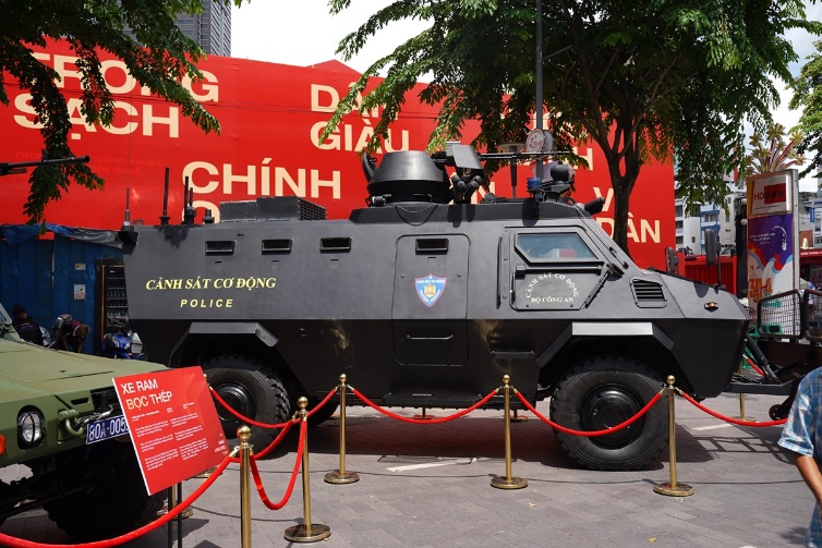 dan xe boc thep, thiet bi dac chung 
