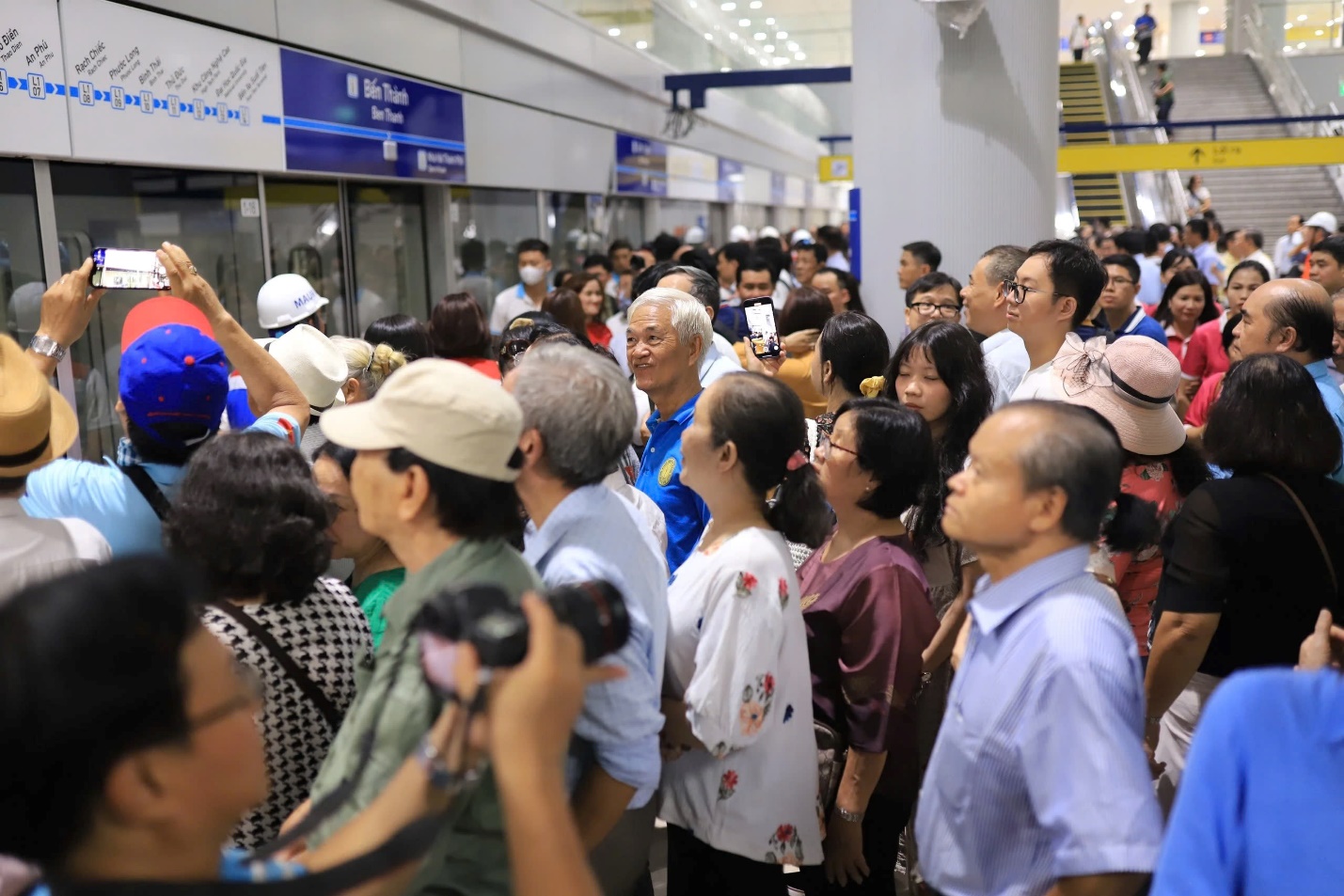 TP.HCM tặng vé metro cho học sinh, sinh viên và công nhân khó khăn đến hết 2025 - 1
