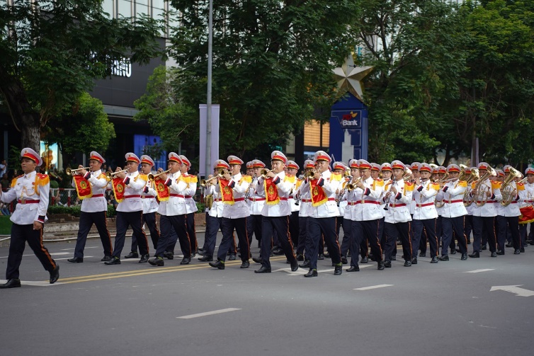 man nhan voi man bieu dien vo thuat, khi cong va canh khuyen trong chuong trinh ‘vinh quang cong an nhan dan’ - 3