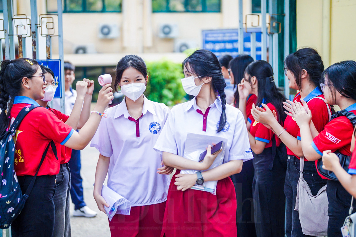 Hơn 76.000 thí sinh hoàn thành kỳ thi tuyển sinh lớp 10 - 7