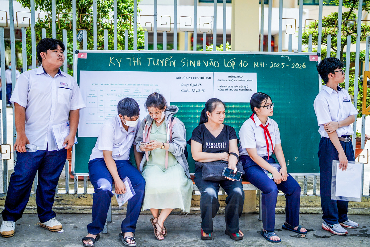 Hơn 76.000 thí sinh hoàn thành kỳ thi tuyển sinh lớp 10 - 12