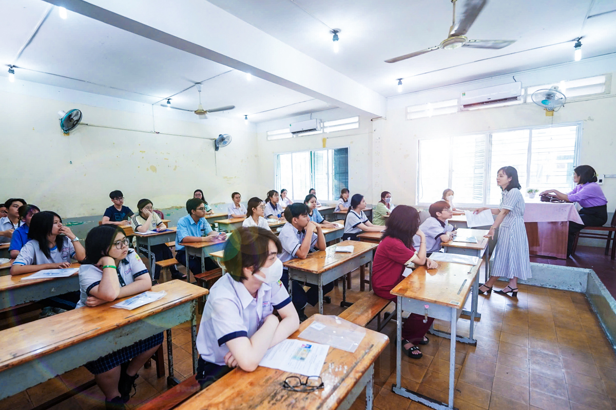Hơn 76.000 thí sinh hoàn thành kỳ thi tuyển sinh lớp 10 - 8