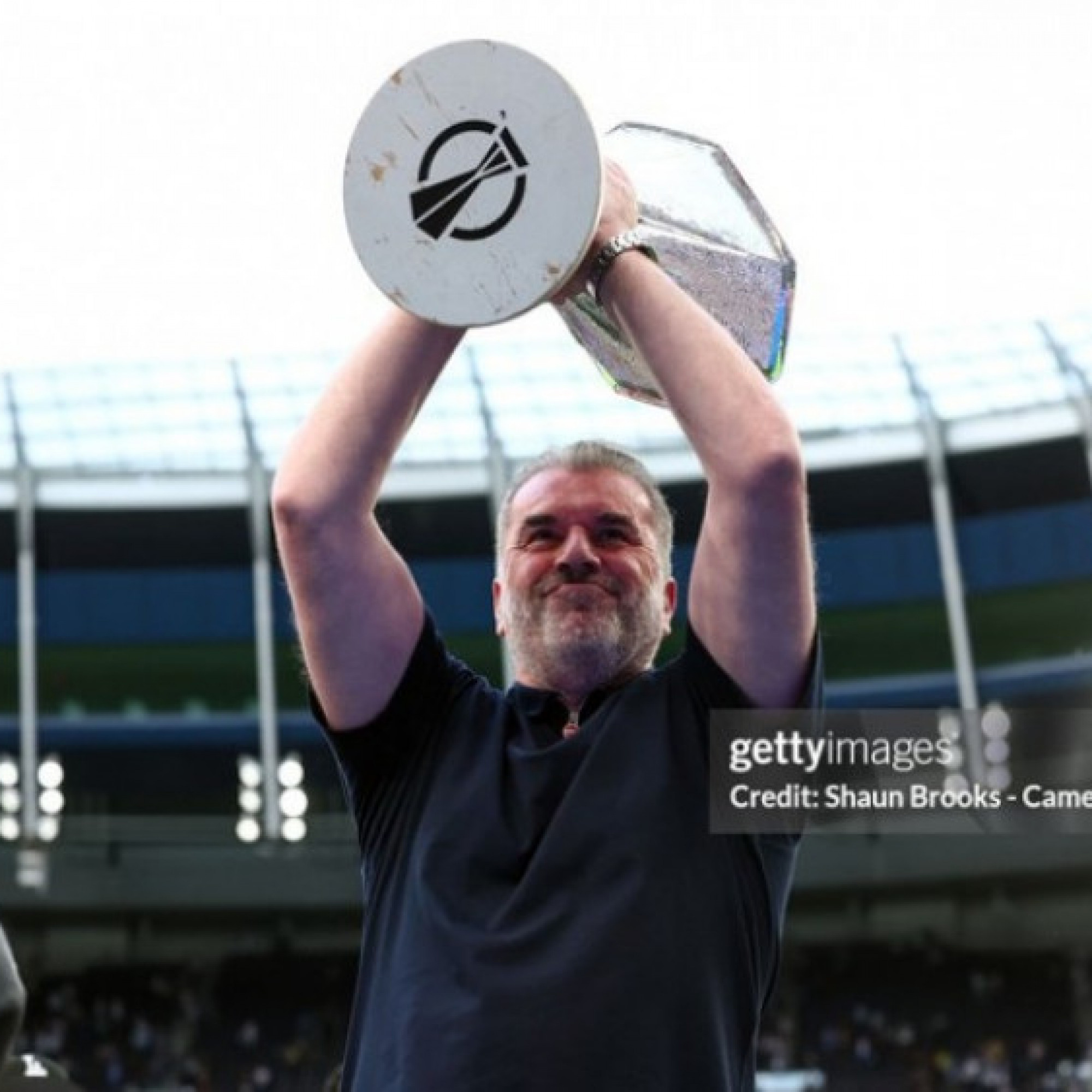  - Cầu thủ phẫn nộ vì Postecoglou bị sa thải, nội bộ Tottenham dậy sóng