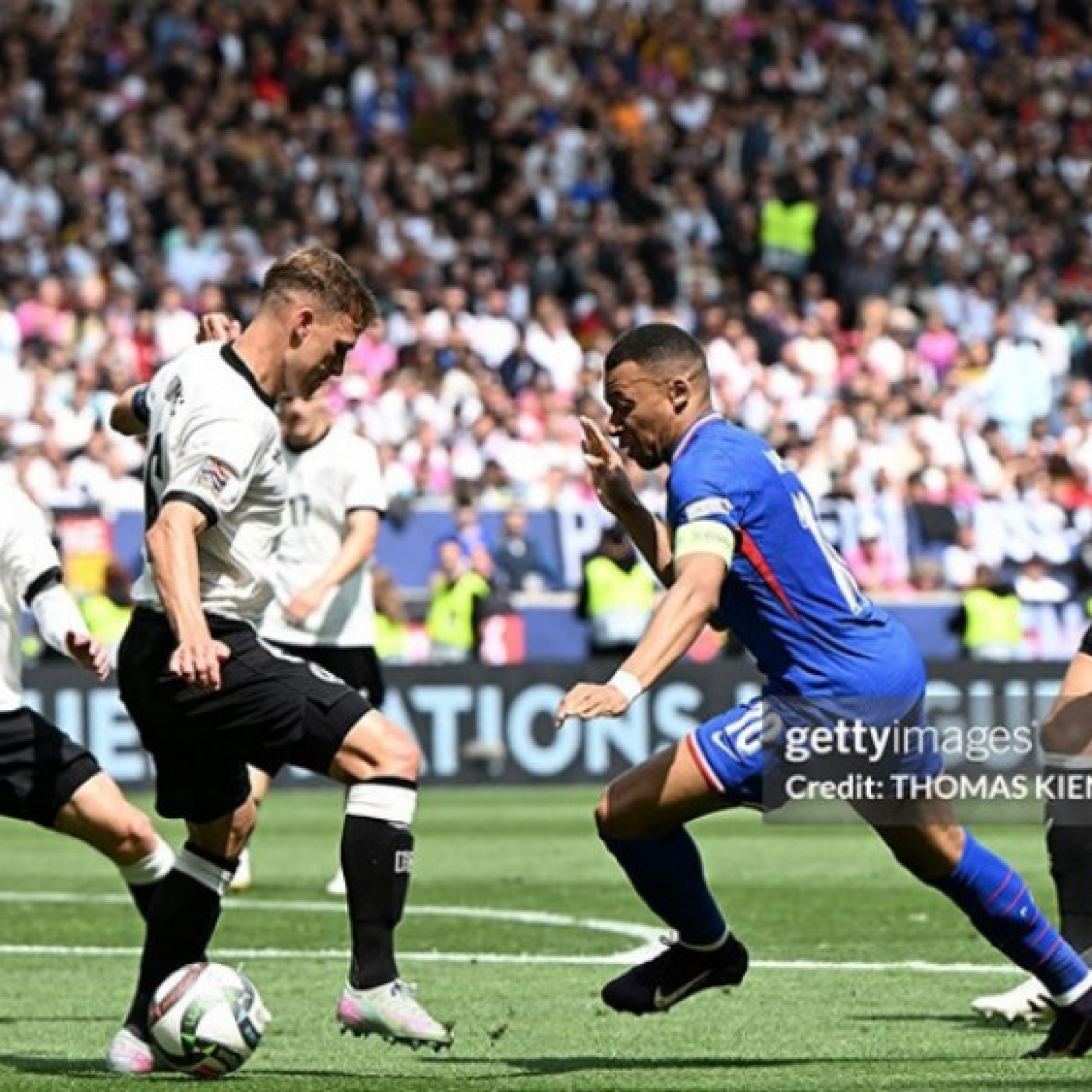  - Video bóng đá Đức - Pháp: Mbappe tạo khác biệt (Nations League)