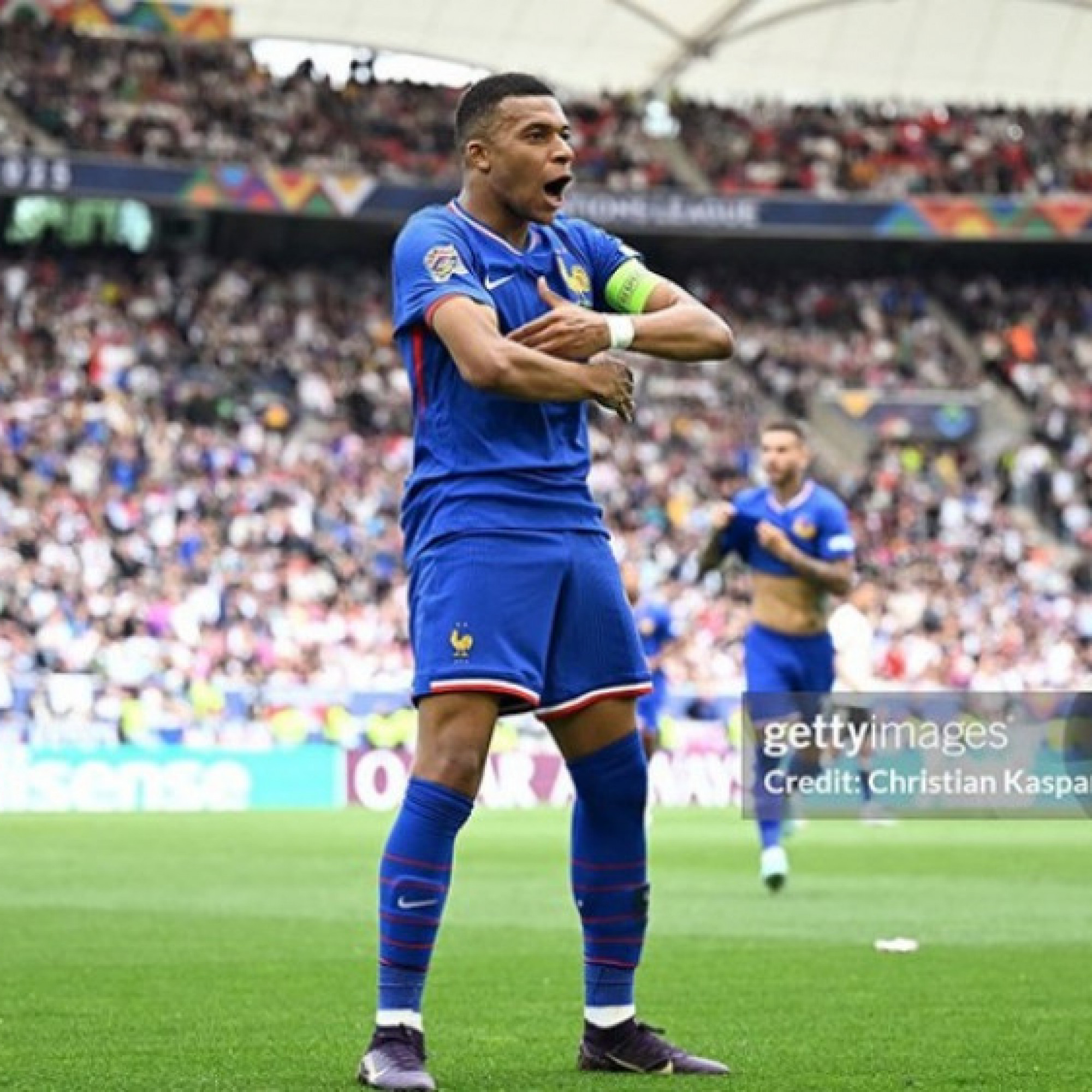  - Hấp dẫn Đức đại chiến Pháp: Mbappe mở tỷ số, ghi dấu mốc lịch sử
