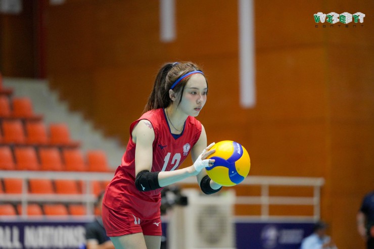 2 "Thần tiên tỷ tỷ" gây sốt giải bóng chuyền nữ châu Á ACV Cup tại Hà Nội - 2