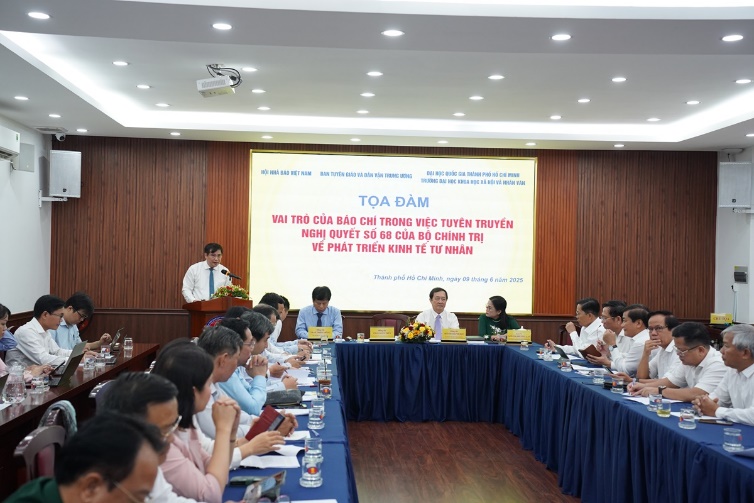 Báo chí: Cầu nối đưa Nghị quyết 68 về kinh tế tư nhân vào cuộc sống - 2