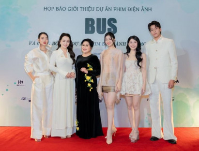 Á hậu Minh Kiên và Phí Phương Anh gây bất ngờ khi tham gia phim điện ảnh của Luk Vân