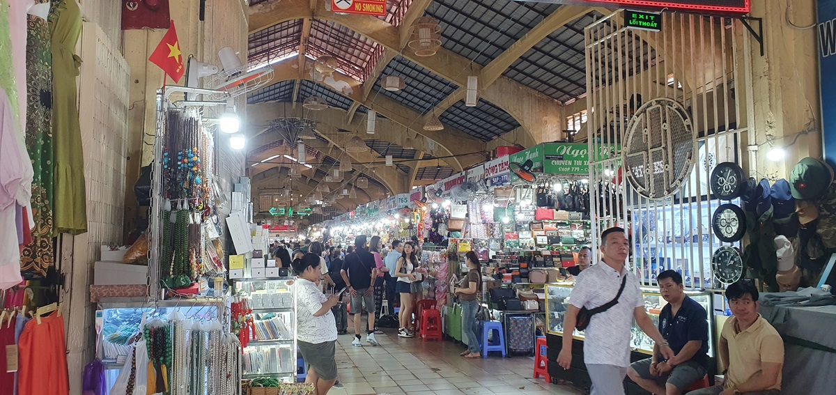 Chợ truyền thống TP.HCM: Nơi nhộn nhịp, chỗ đìu hiu treo bảng 'cho thuê sạp' - 3