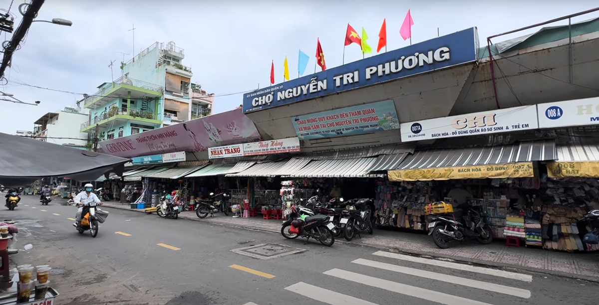 Chợ truyền thống TP.HCM: Nơi nhộn nhịp, chỗ đìu hiu treo bảng 'cho thuê sạp' - 9