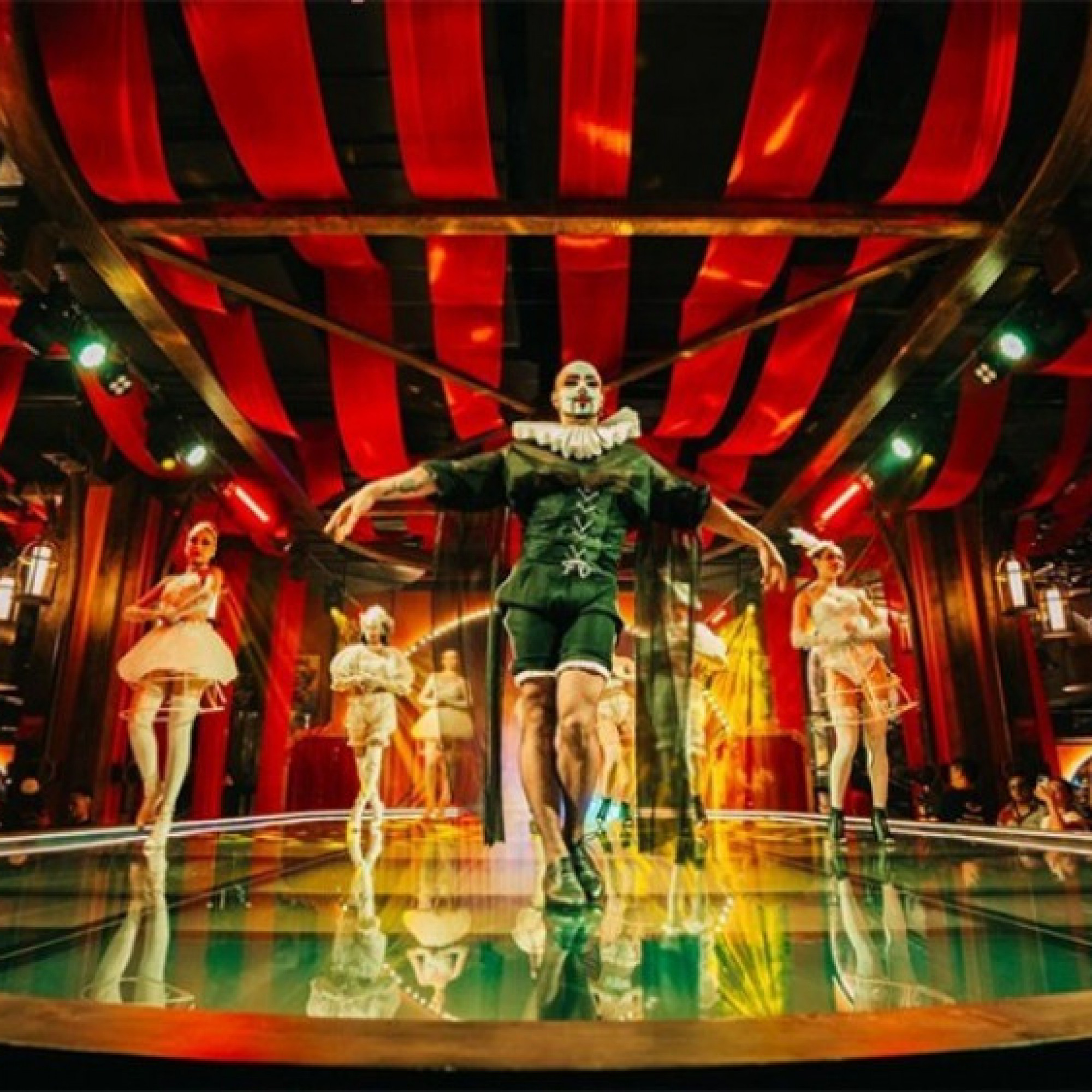  - Show diễn mới trên đỉnh Bà Nà gây ấn tượng bởi hình ảnh “tuyệt đối điện ảnh”