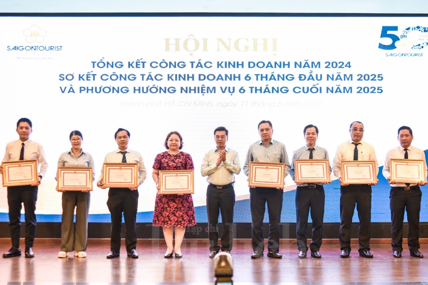 TP.HCM kỳ vọng Saigontourist Group dẫn dắt xu thế phát triển du lịch bền vững - 6
