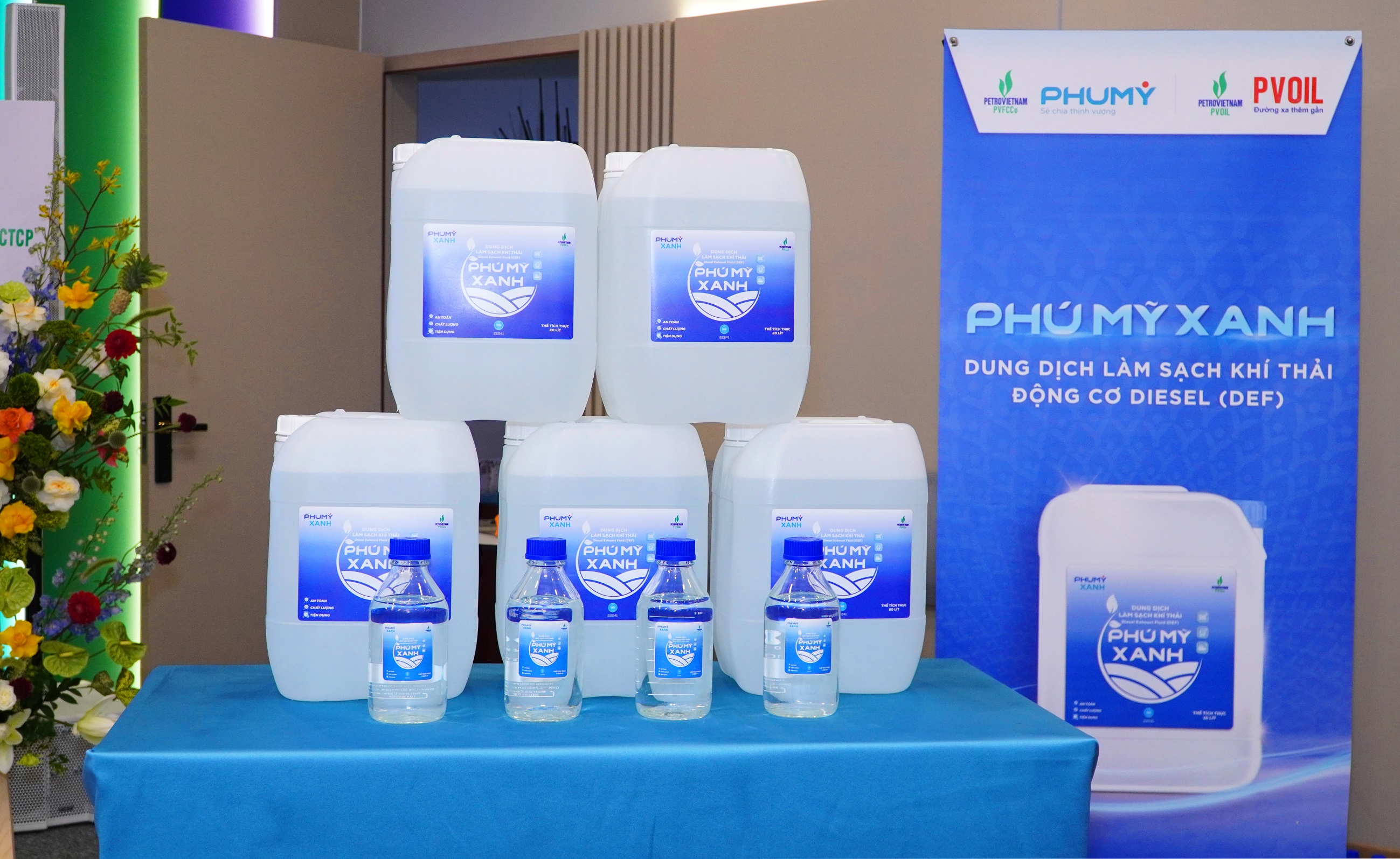 PVFCCo - Phú Mỹ và PVOIL ký kết thỏa thuận hợp tác trong lĩnh vực dịch vụ, thương mại và hóa chất - 2