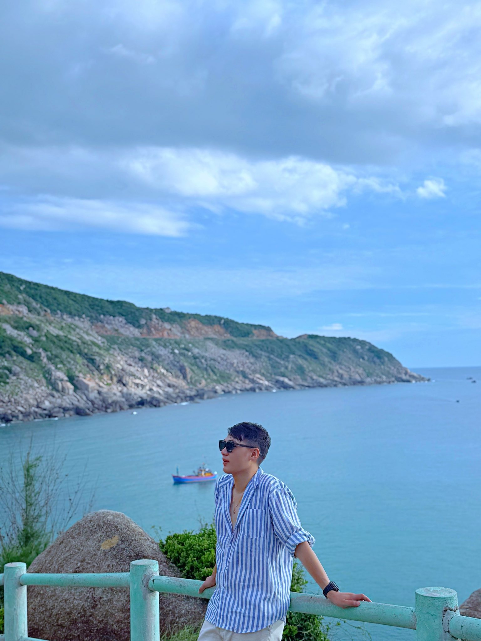 Ấn tượng với bờ biển dài và làng quê yên bình ở Phú Yên - 2