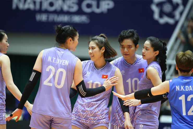 ĐT bóng chuyền nữ Việt Nam vào chung kết AVC Cup, HLV Tuấn Kiệt chưa vui vì điều gì? - 2