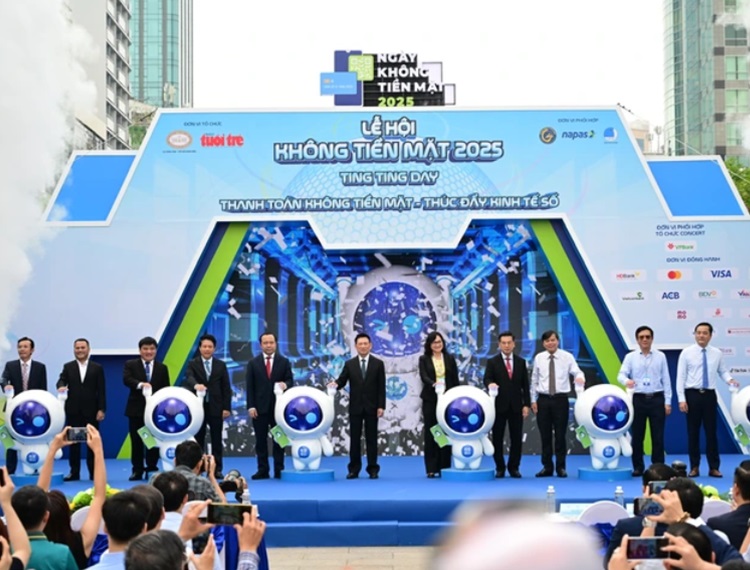Khai mạc Lễ hội Không tiền mặt Ting Ting Day 2025