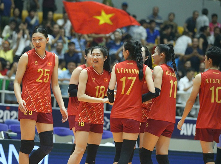 Bóng chuyền nữ Việt Nam thăng hạng thế giới “chóng mặt”, 5 lần phá kỷ lục trong 1 tuần - 4